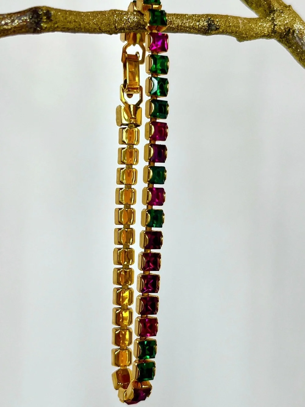 Vintage green fuschia burgundy gold tone tennis gold tone bracelet 7 inches